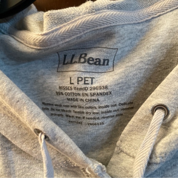 L.L. Bean Women's Gray Sweatshirt Drawstring Cinch Waist Hooded L PET 296938 - Picture 2 of 8
